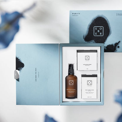 Sober Purity gezichtsverzorgingsset met cleanser, Konjac spons en gezicht/body scrub in luxe blauwe verpakking