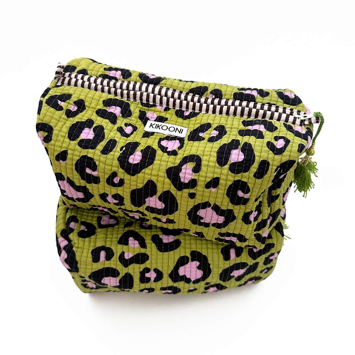 Groene quilted make-uptas met roze en zwarte luipaardprint en ritssluiting