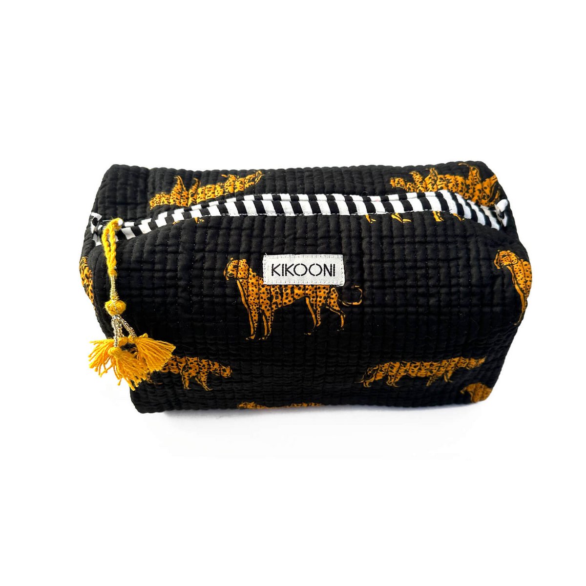 Zwarte toilettas met oranje luipaardprint, merklabel KIKOONI en gele tassels